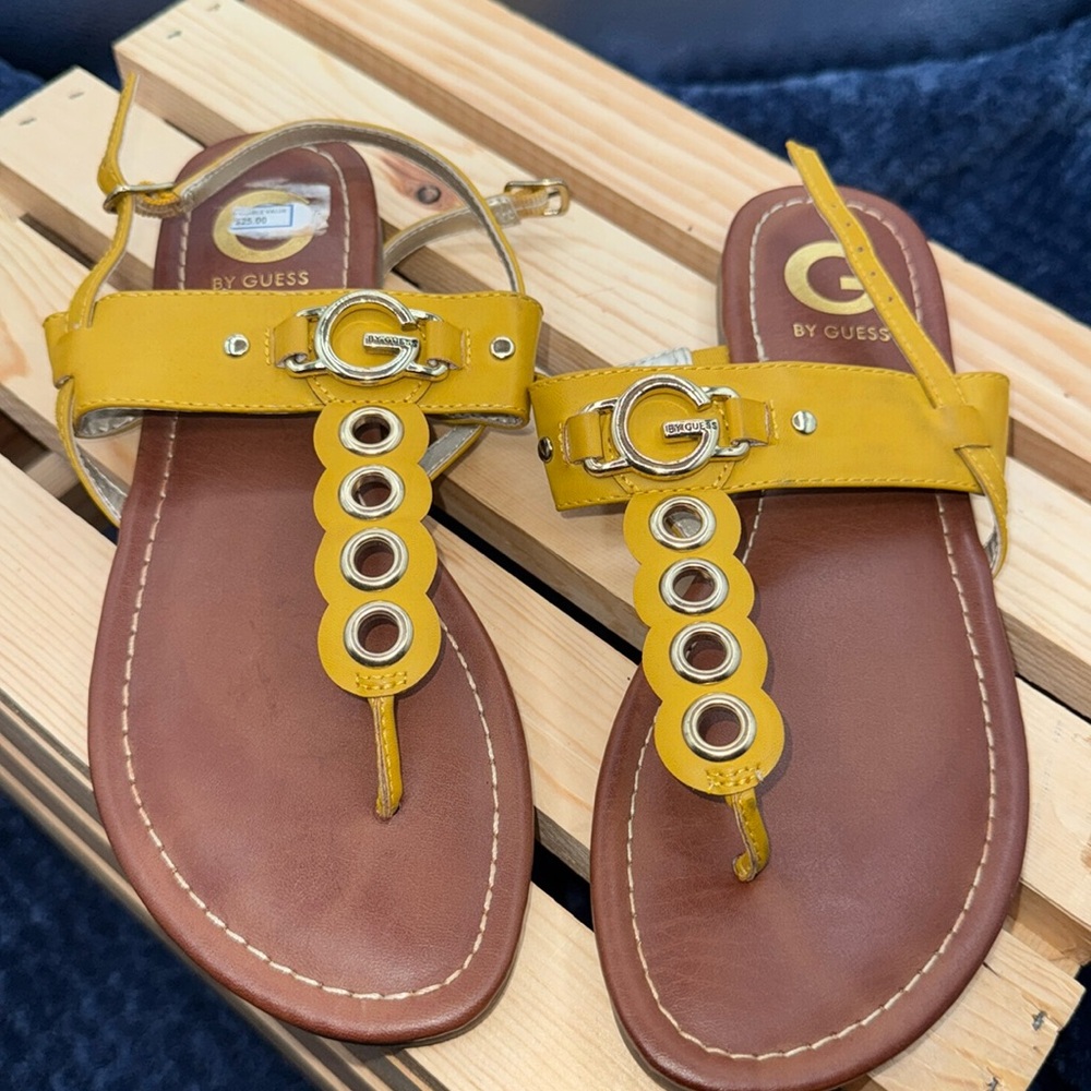 Ladies sandals